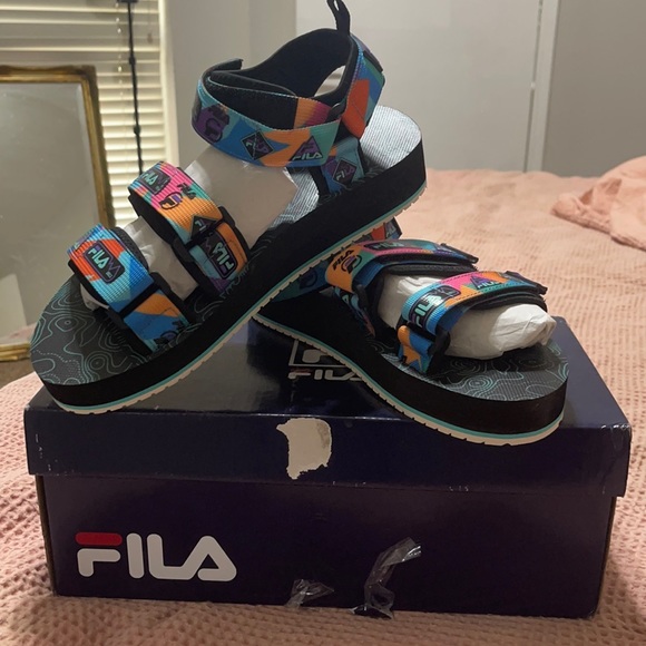 FILA DRIFTERS TS STRAP SOUTHWEST DESIGN SANDALS SIZE 10 Fila | Shoes | Fila Drifter Ts Sandals Black And Cream  main image 4